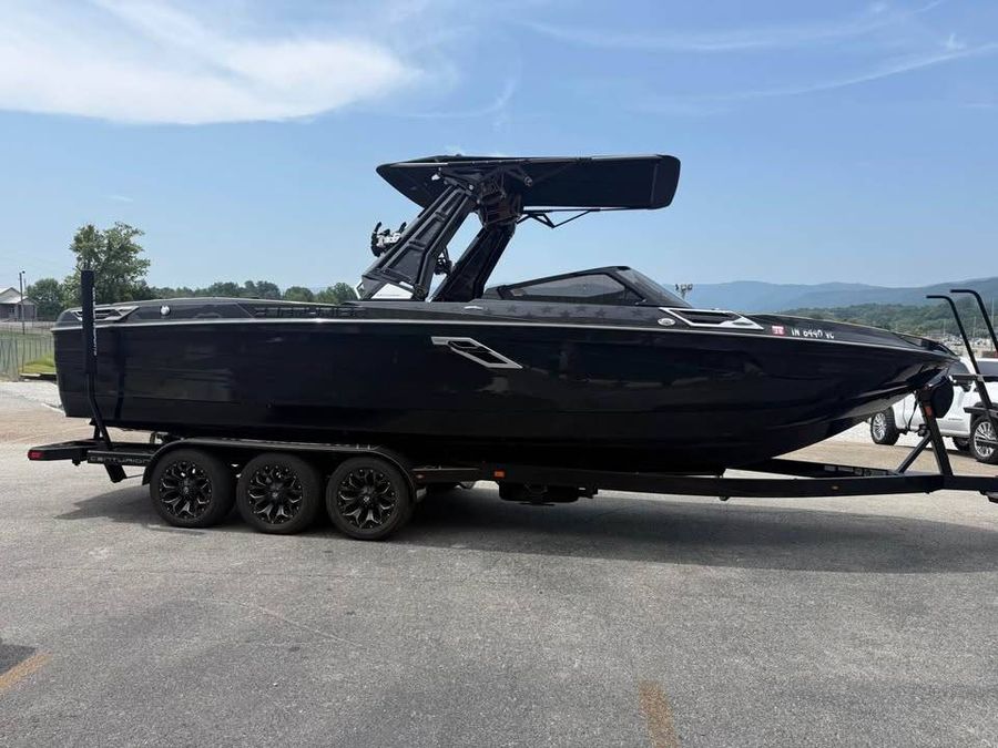 2023 Centurion RI 265, photo 6 of 17