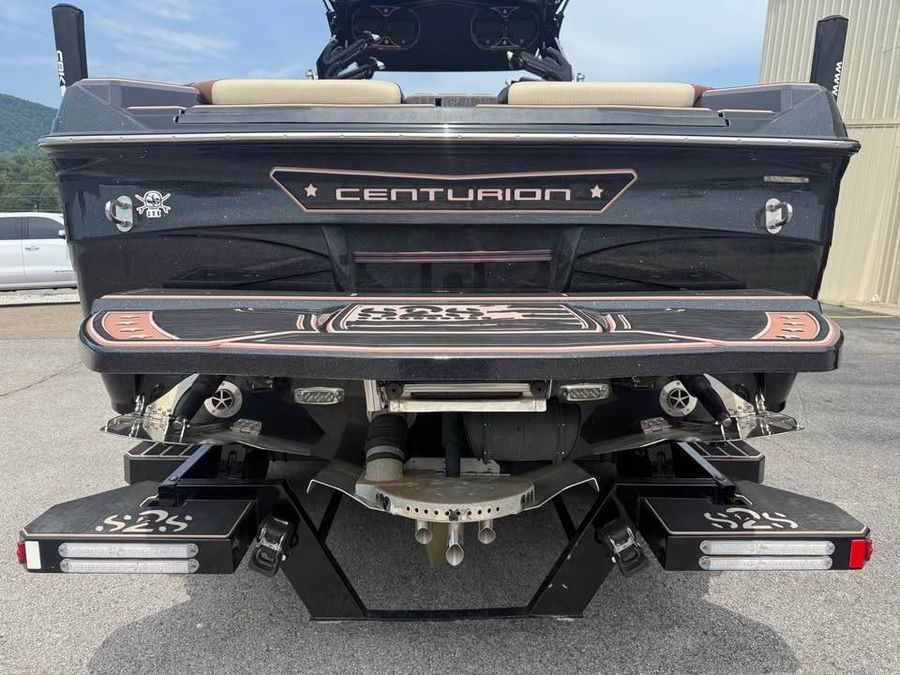 2023 Centurion RI 265, photo 4 of 17