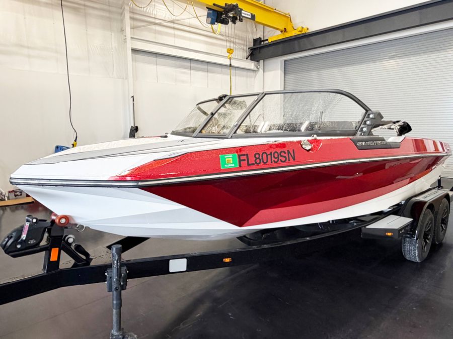 2019 Nautique Ski, photo 3 of 11