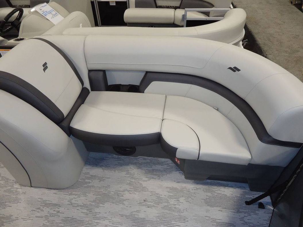2026 Starcraft Marine EX 22 R