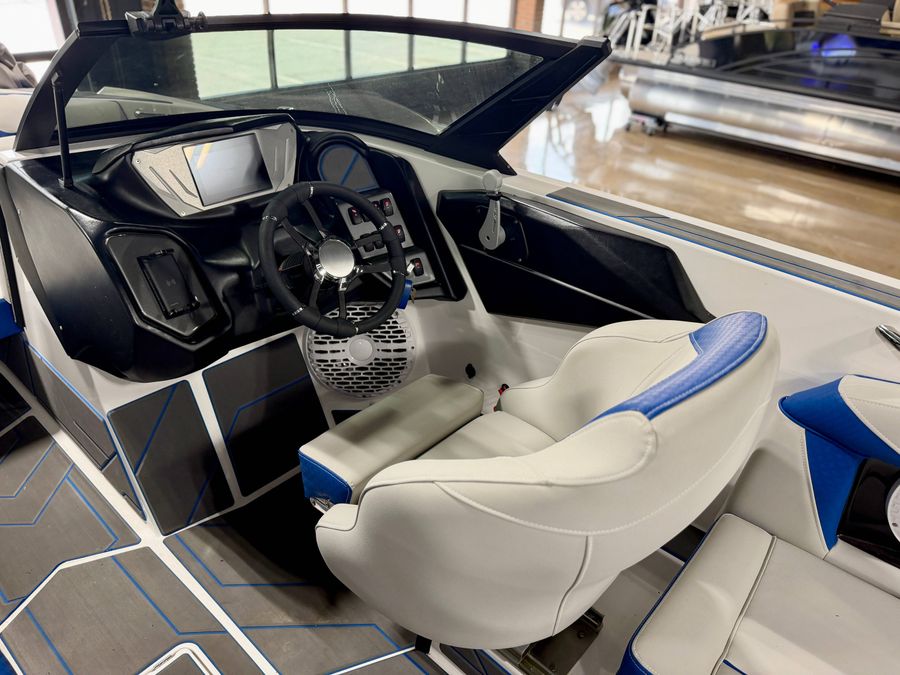 2022 Supreme S220, photo 8 of 18