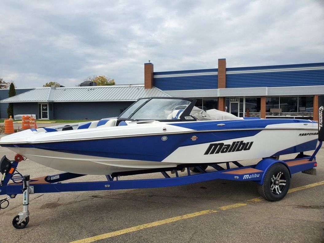 2023 Malibu Boats TXi M0