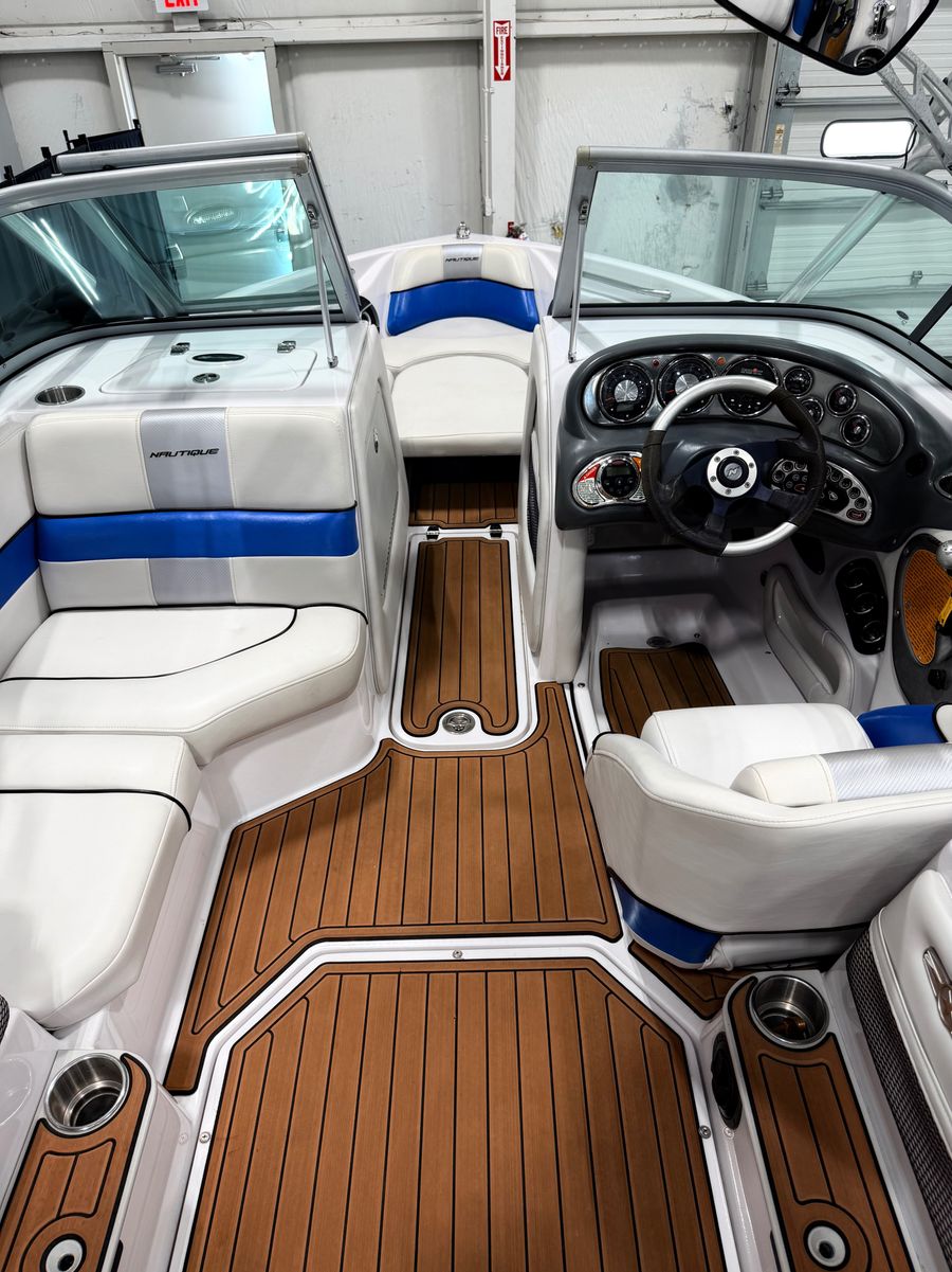 2009 Nautique 220 TE, photo 7 of 14