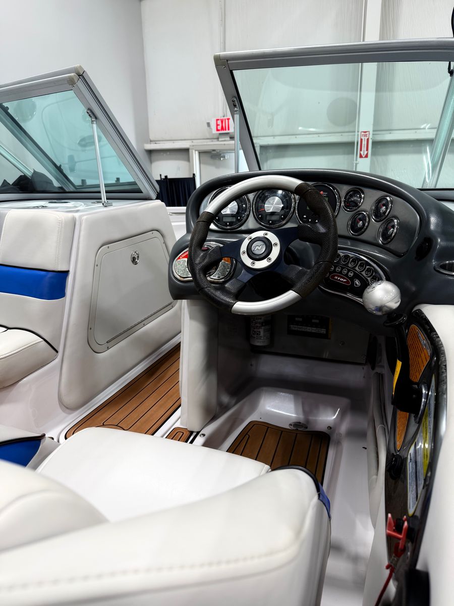 2009 Nautique 220 TE, photo 13 of 14