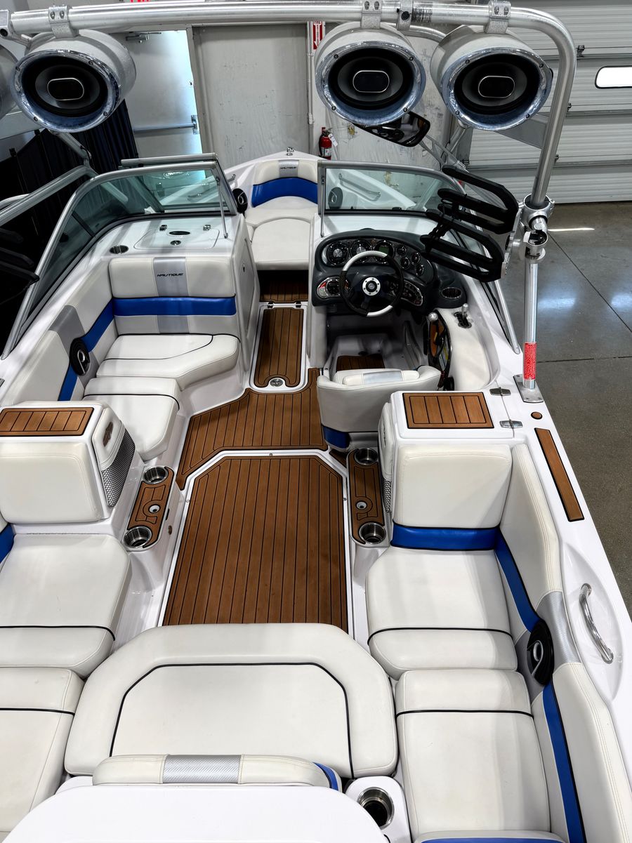 2009 Nautique 220 TE, photo 6 of 14