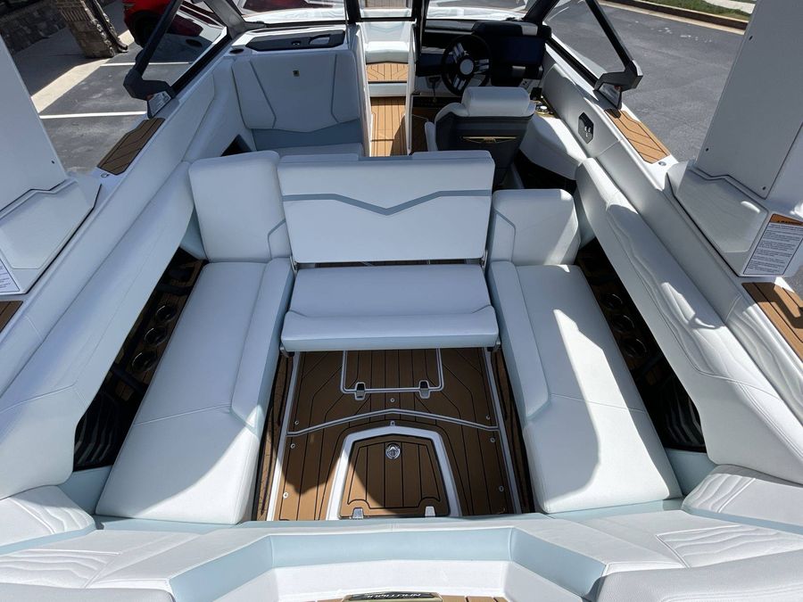 2025 Nautique G23, photo 12 of 30