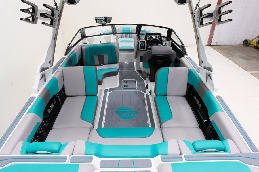 2021 Malibu 23 LSV, photo 9 of 25