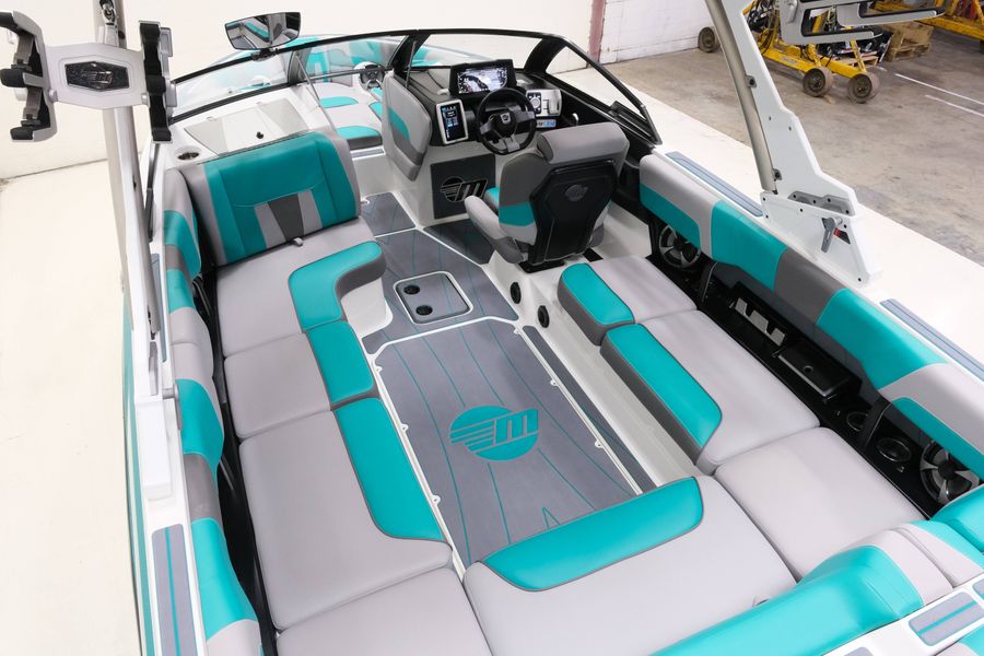2021 Malibu 23 LSV, photo 11 of 25