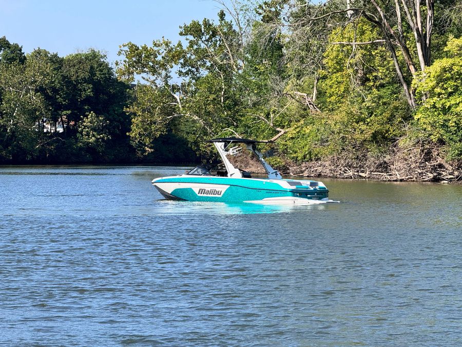 2021 Malibu 23 LSV, photo 22 of 25