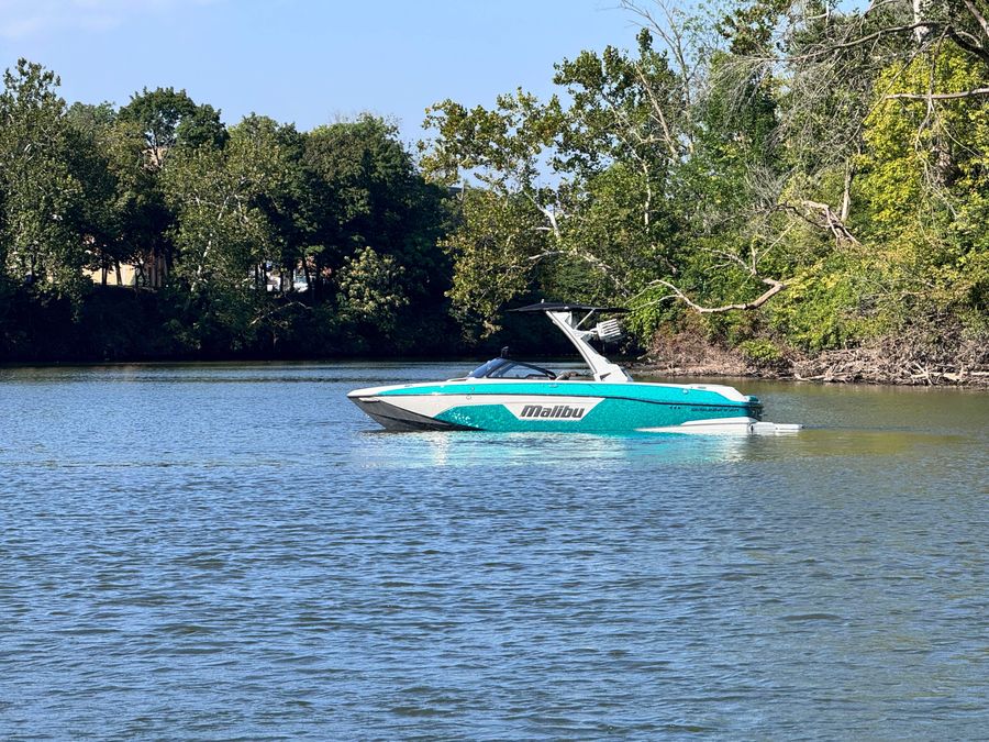 2021 Malibu 23 LSV, photo 21 of 25