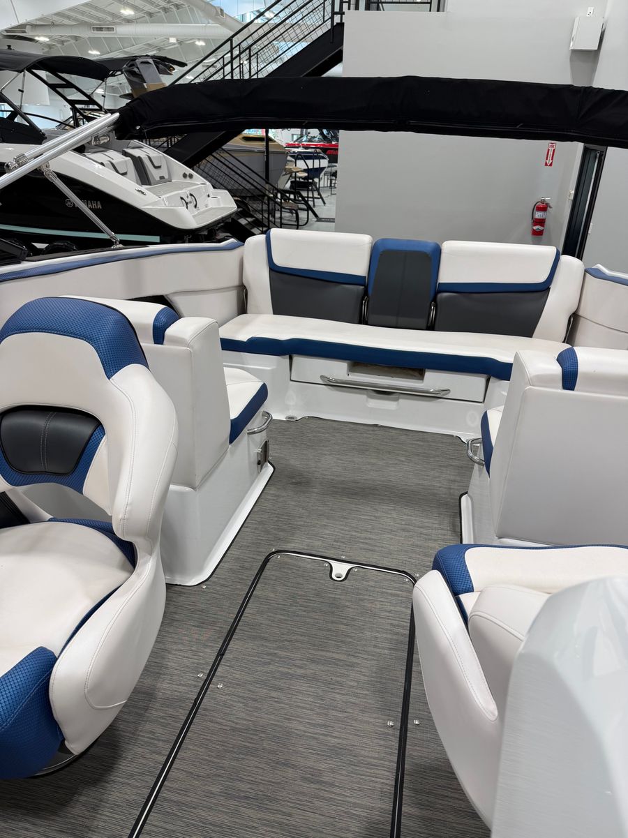 2021 Scarab 255 ID, photo 11 of 14