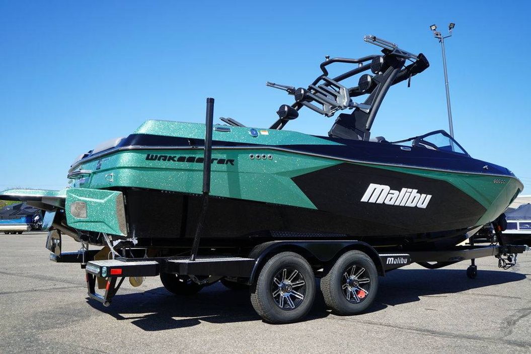 2025 Malibu Boats 23 LSV