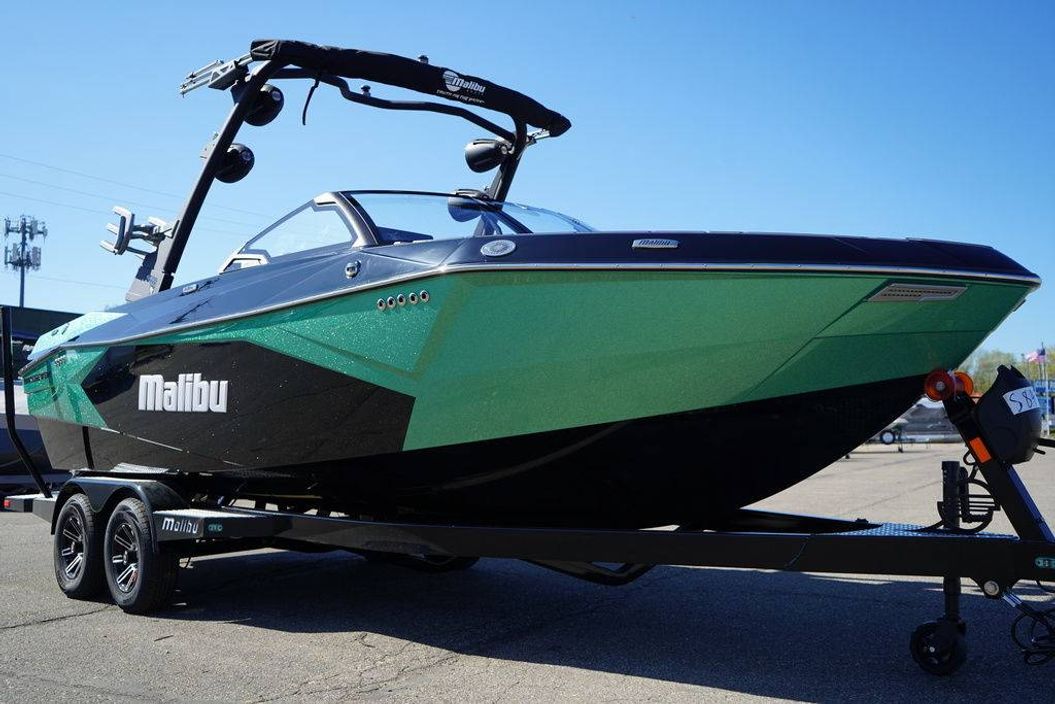 2025 Malibu Boats 23 LSV