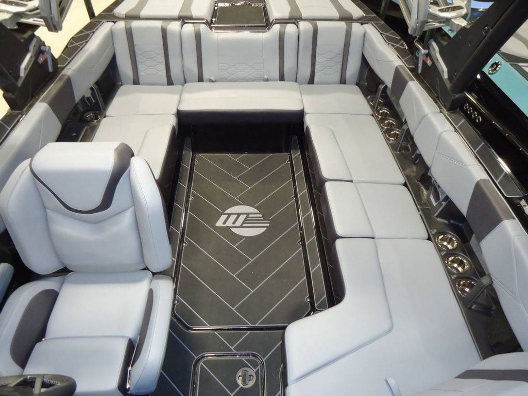 2025 Malibu Boats 23 LSV