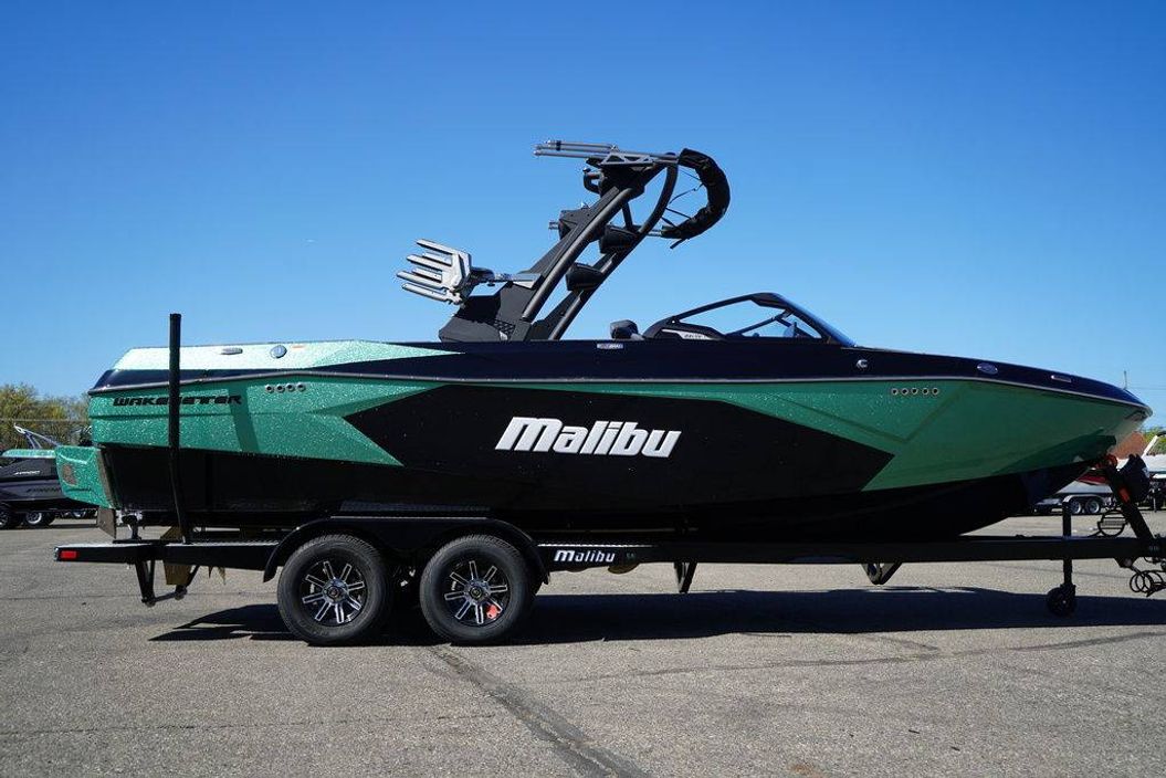 2025 Malibu Boats 23 LSV