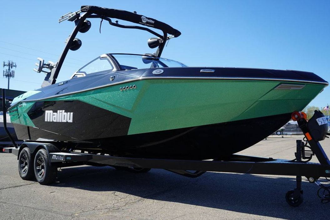 2025 Malibu Boats 23 LSV