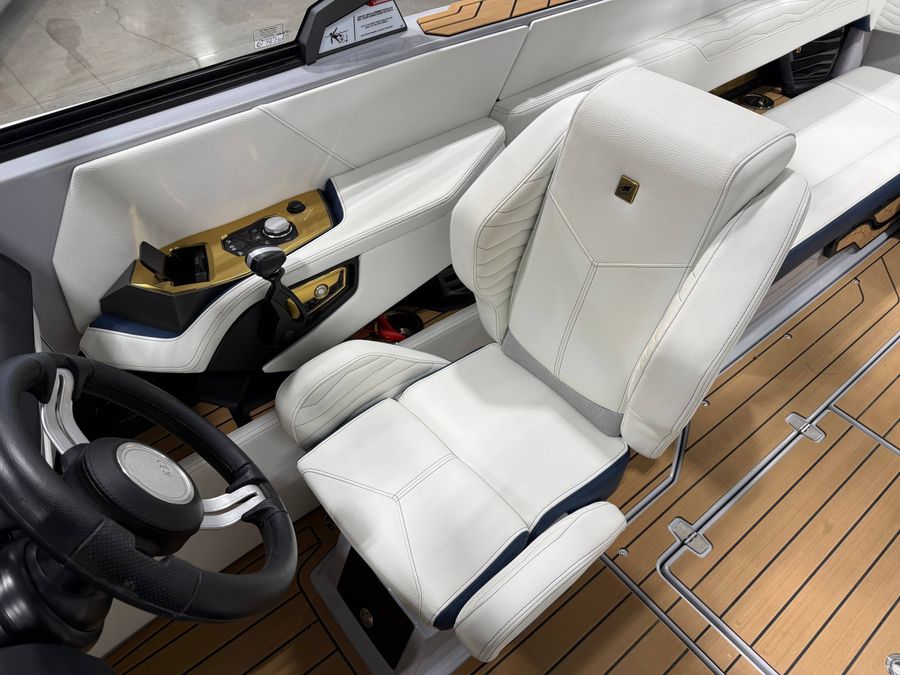 2025 Nautique G25, photo 13 of 15