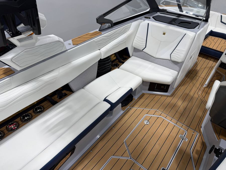 2025 Nautique G25, photo 10 of 15