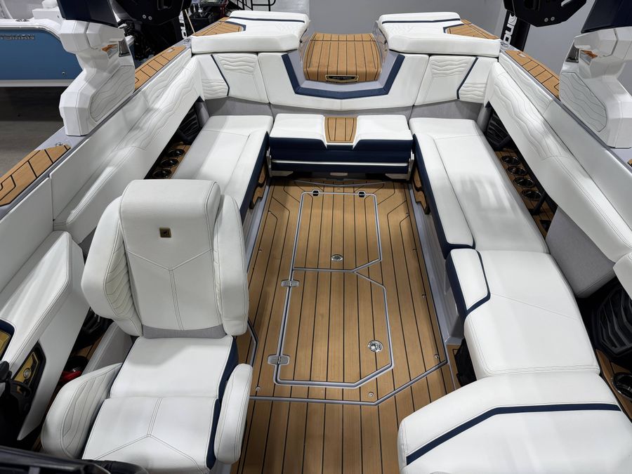 2025 Nautique G25, photo 9 of 15