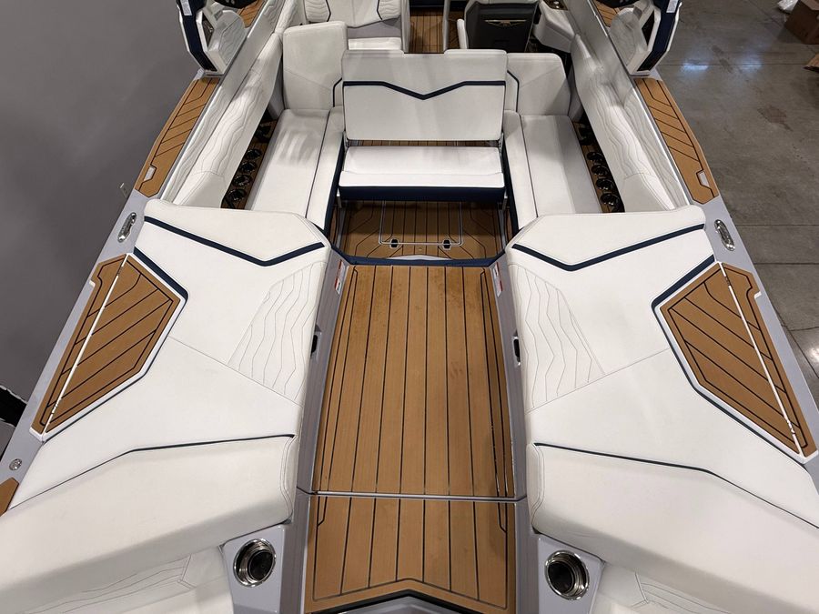 2025 Nautique G25, photo 7 of 15
