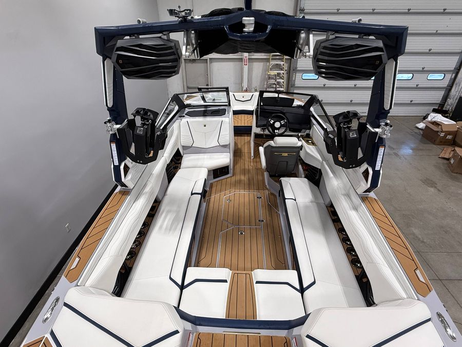 2025 Nautique G25, photo 8 of 15