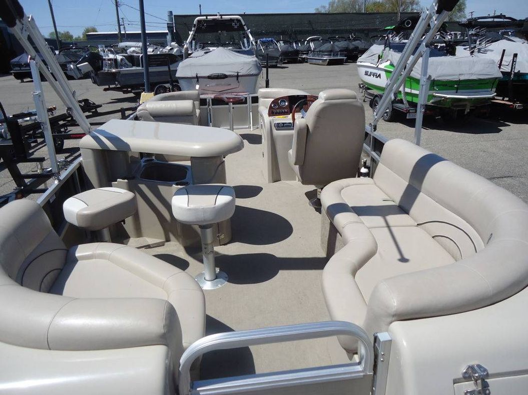 2013 Tahoe Pontoons Cascade Entertainer