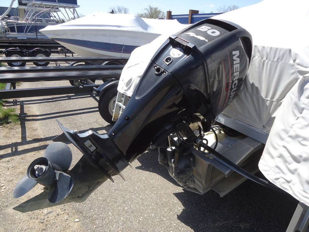 2013 Tahoe Pontoons Cascade Entertainer