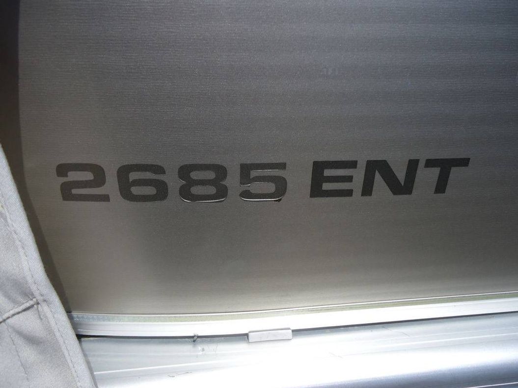 2013 Tahoe Pontoons Cascade Entertainer