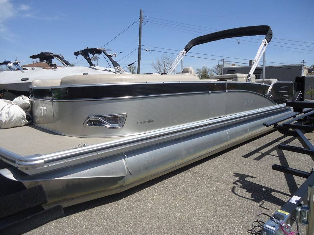 2013 Tahoe Pontoons Cascade Entertainer