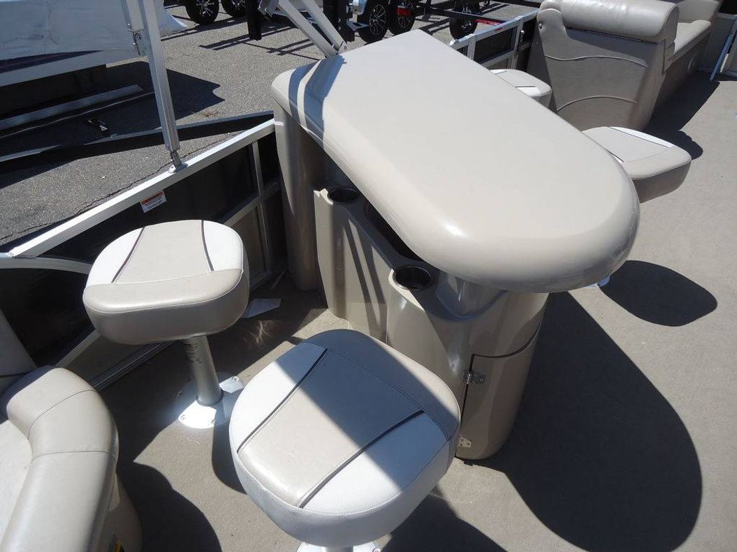 2013 Tahoe Pontoons Cascade Entertainer