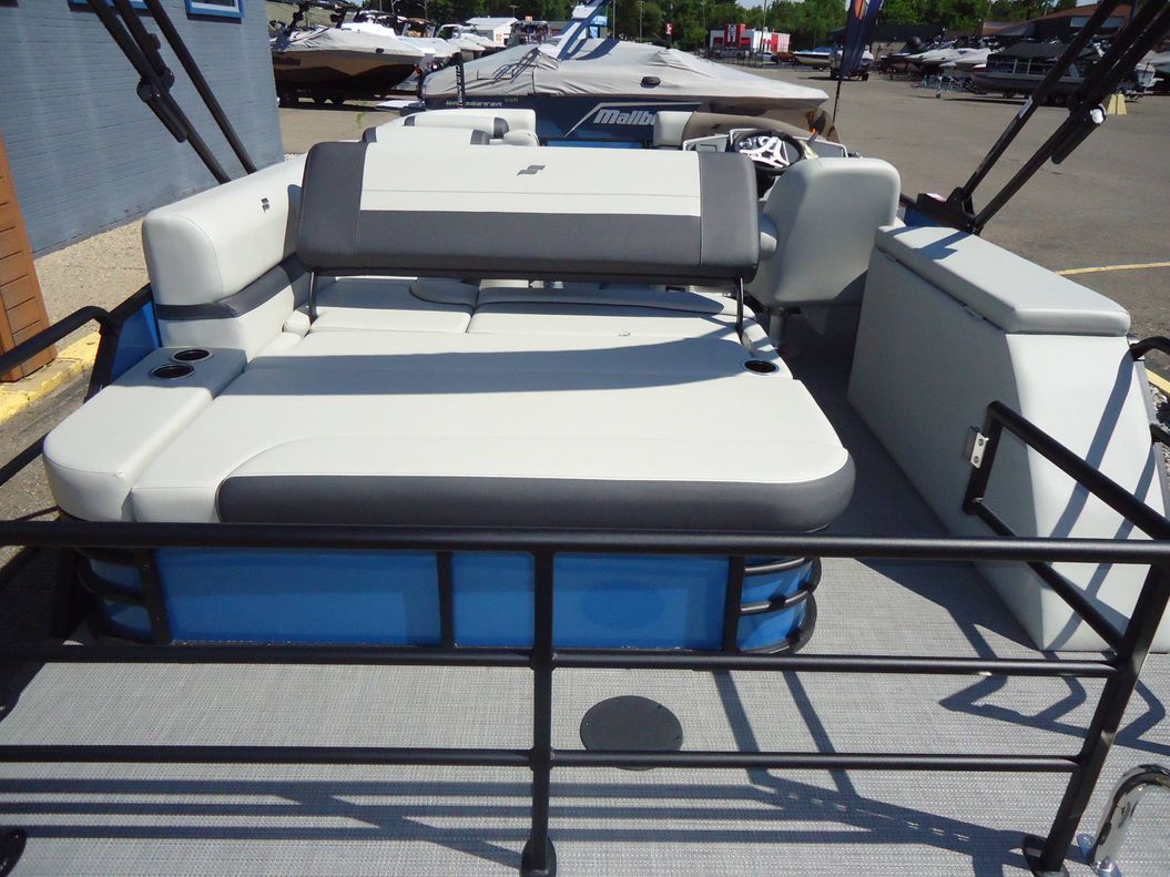 2026 Starcraft Marine EX 22 Q