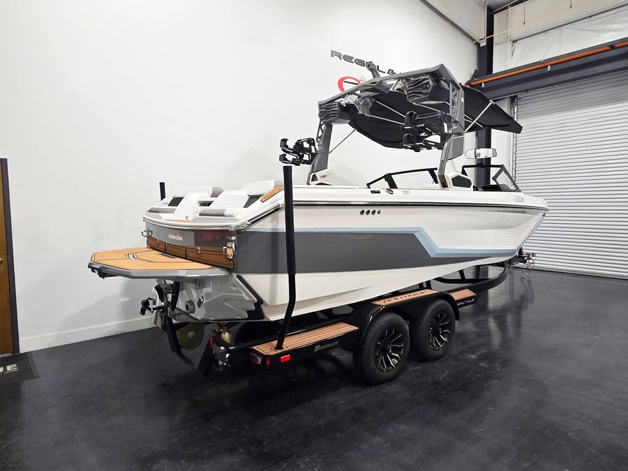 2026 Nautique GS22, photo 3 of 8
