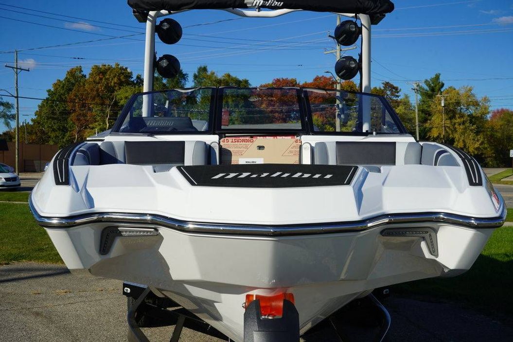 2026 Malibu Boats 23 MXZ