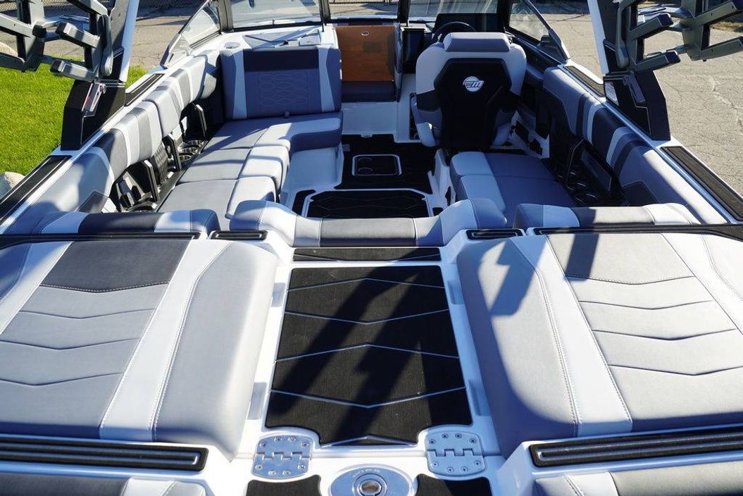 2026 Malibu Boats 23 MXZ