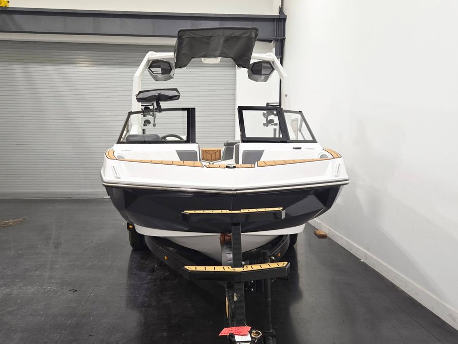 2027 Nautique GS20, photo 3 of 13