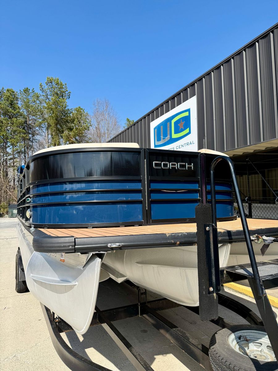2018 Coach Pontoons 250 RL, photo 2 of 8
