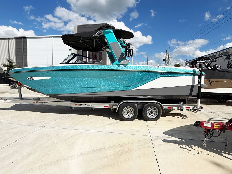 2025 Nautique G25, photo 2 of 22