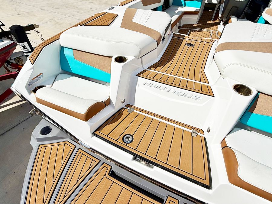 2025 Nautique G25, photo 11 of 22