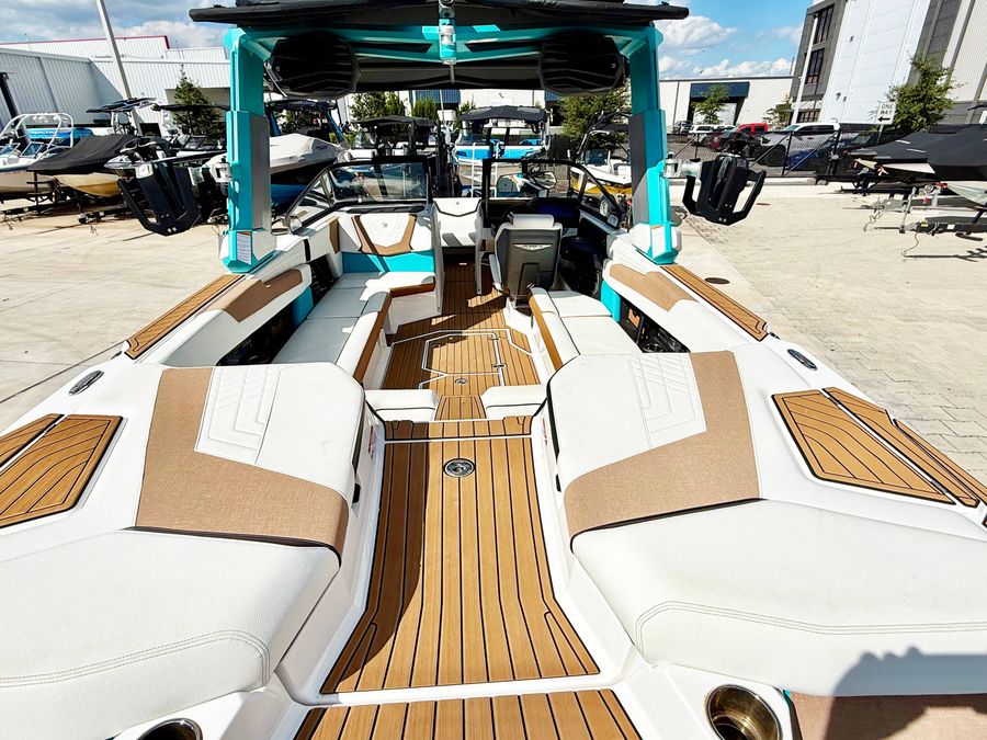 2025 Nautique G25, photo 10 of 22