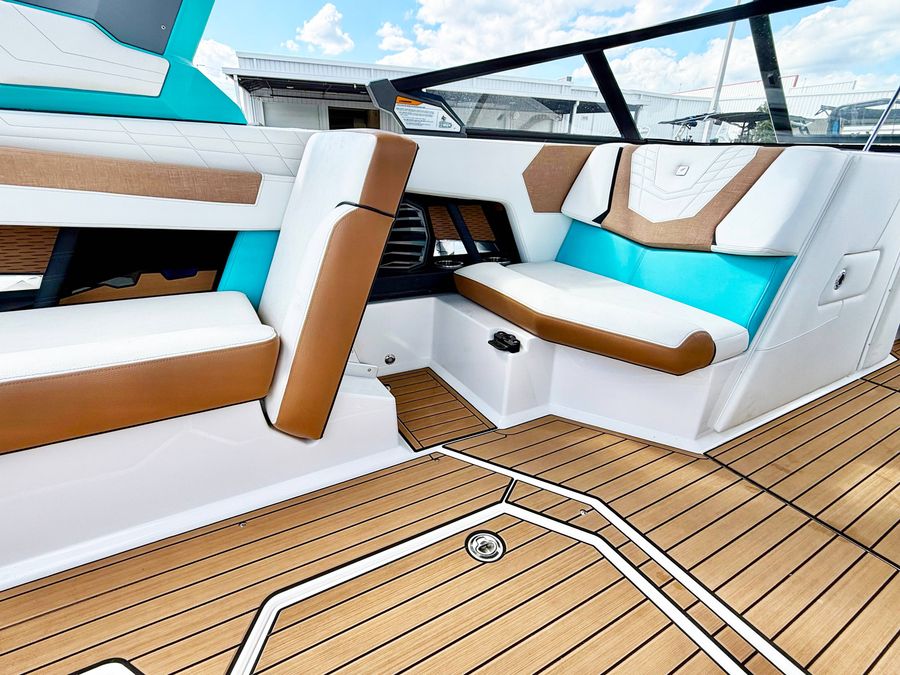 2025 Nautique G25, photo 9 of 22