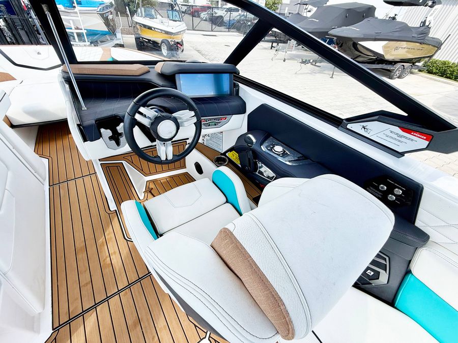 2025 Nautique G25, photo 13 of 22