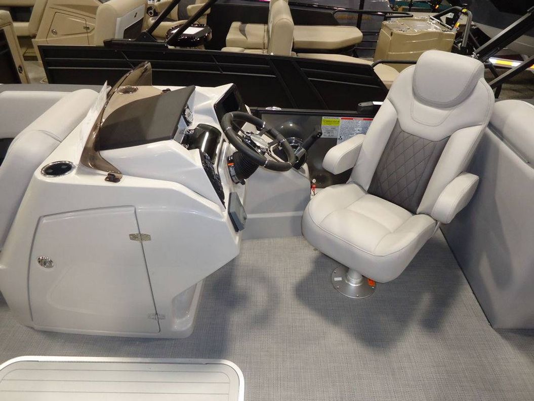 2026 Starcraft Marine SLS 3