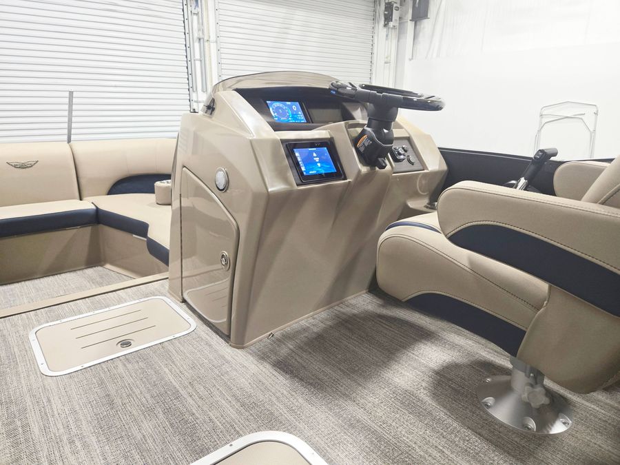 2026 Bennington 23L Bowrider, photo 10 of 10