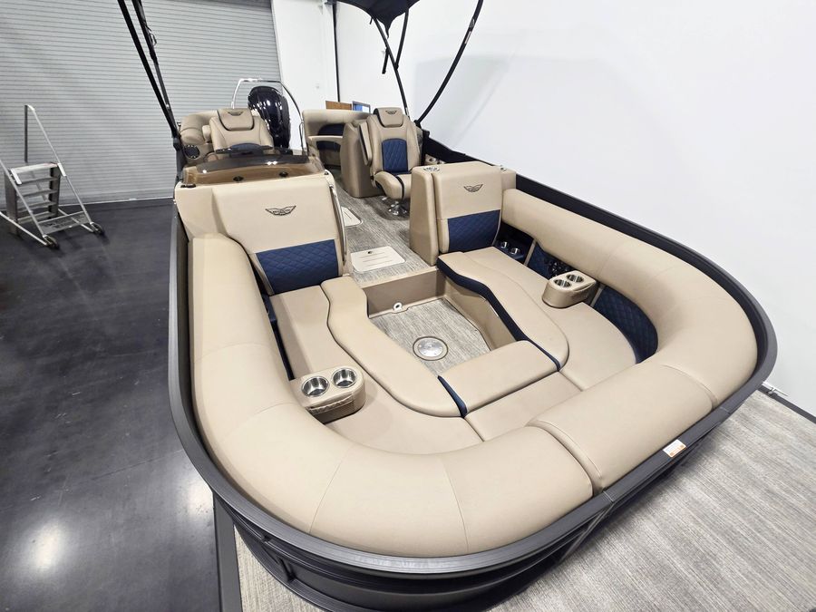 2026 Bennington 23L Bowrider, photo 6 of 10
