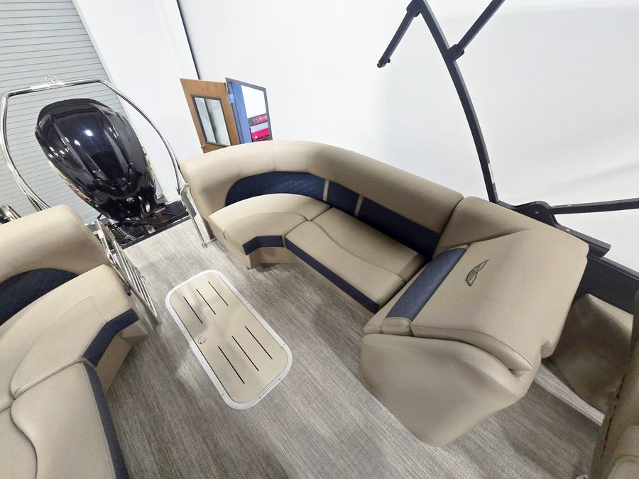 2026 Bennington 23L Bowrider, photo 9 of 10
