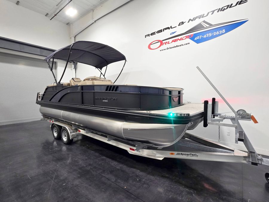 2026 Bennington 23L Bowrider, photo 3 of 10