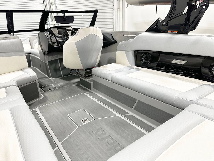 2025 Supreme S240, photo 9 of 9