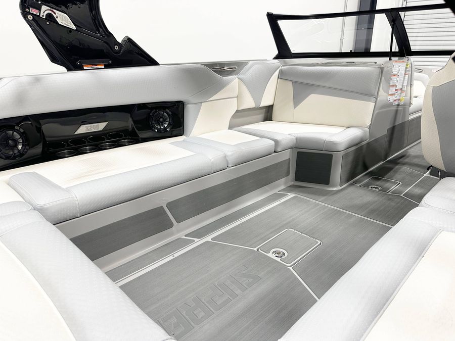 2025 Supreme S240, photo 5 of 9