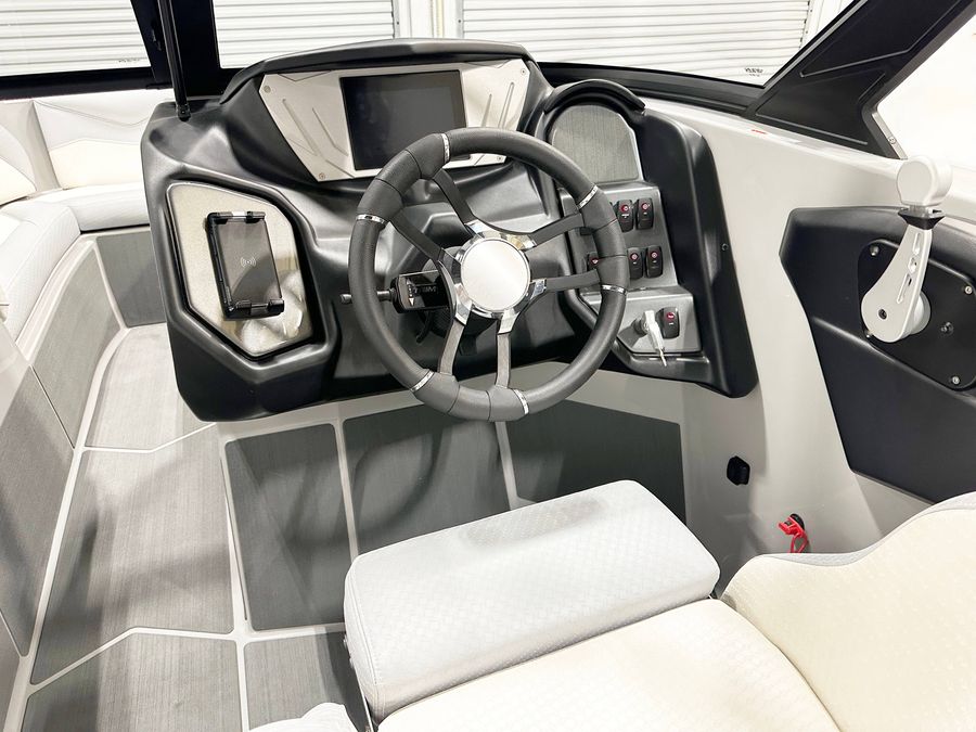 2025 Supreme S240, photo 6 of 9