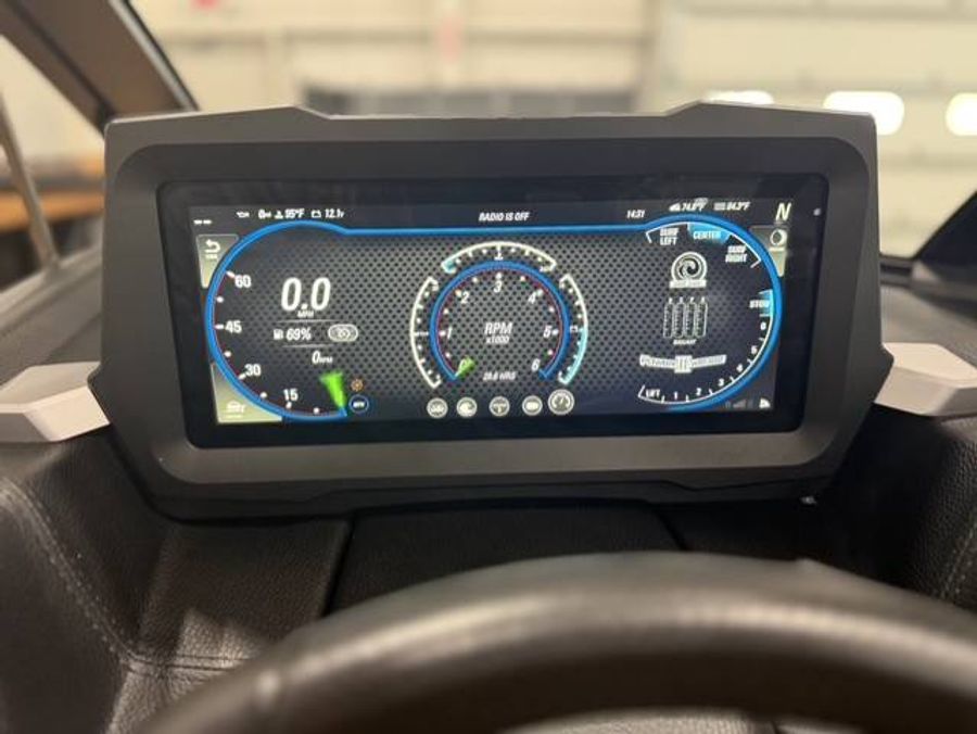 2022 Malibu 25 LSV, photo 12 of 16